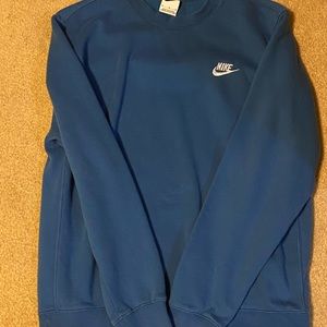 • Nike Sportwear Club Fleece mens crewneck in “Marina Blue”! Size M